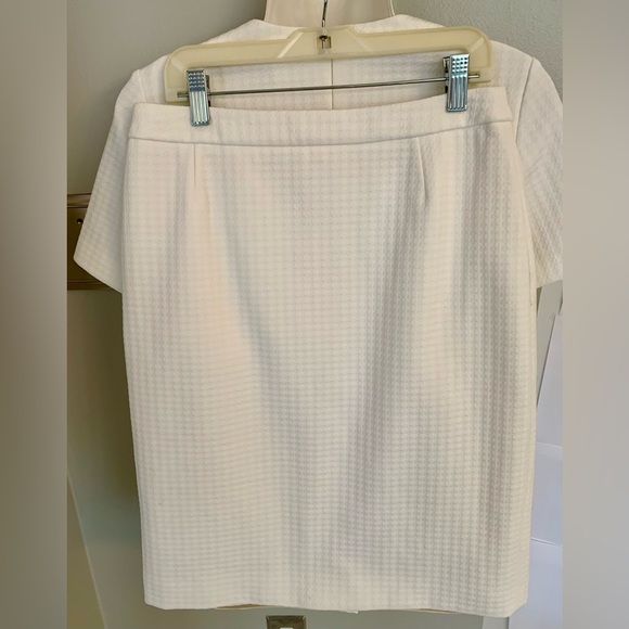 BOSS Hugo Boss Cream White Career Skirt Suit w Jacket Women’s UK 8 US 4 Small S - Picture 4 of 13
